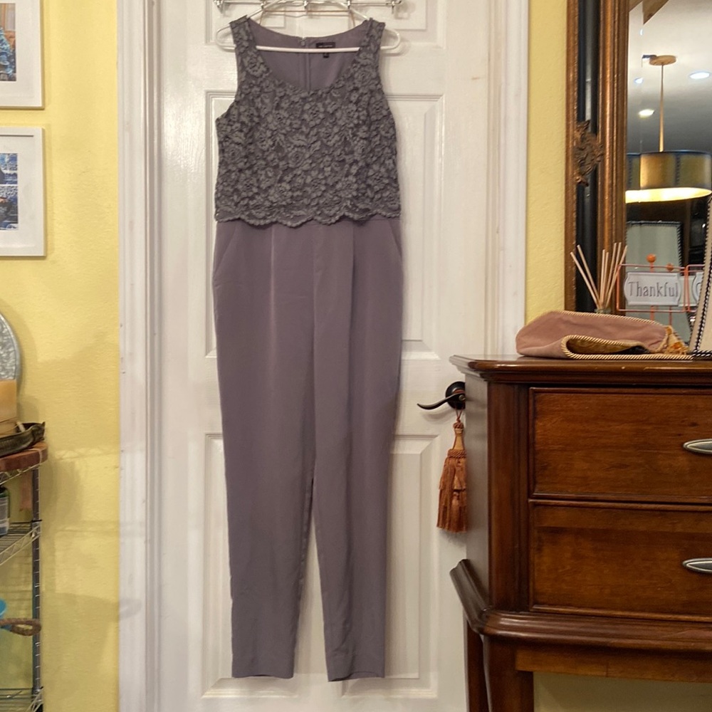 The Limited Ladies Jumpsuits. Clean and excellent condition Size- 10 Regular.